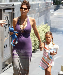 Halle Berry's Ex Straightened Their Daughter's Hair... Now They Are In Court