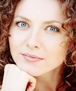 Curly Hair Styles for Round Faces