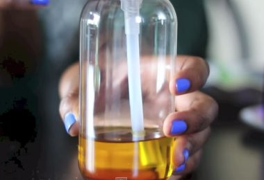 6 FAQs You Want to Know About Oils for Hair